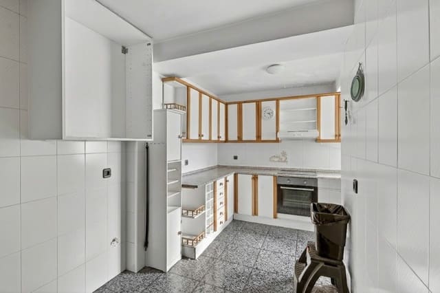 3 sovrum Lägenhet till salu i Alicante stad - 219 000 € (Ref: 9710895)