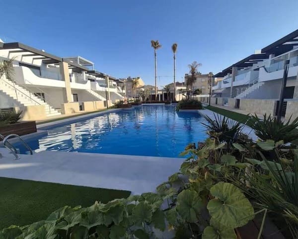 3 quarto Casa em Banda para venda em Punta Prima, Orihuela com piscina - 360 000 € (Ref: 9710925)