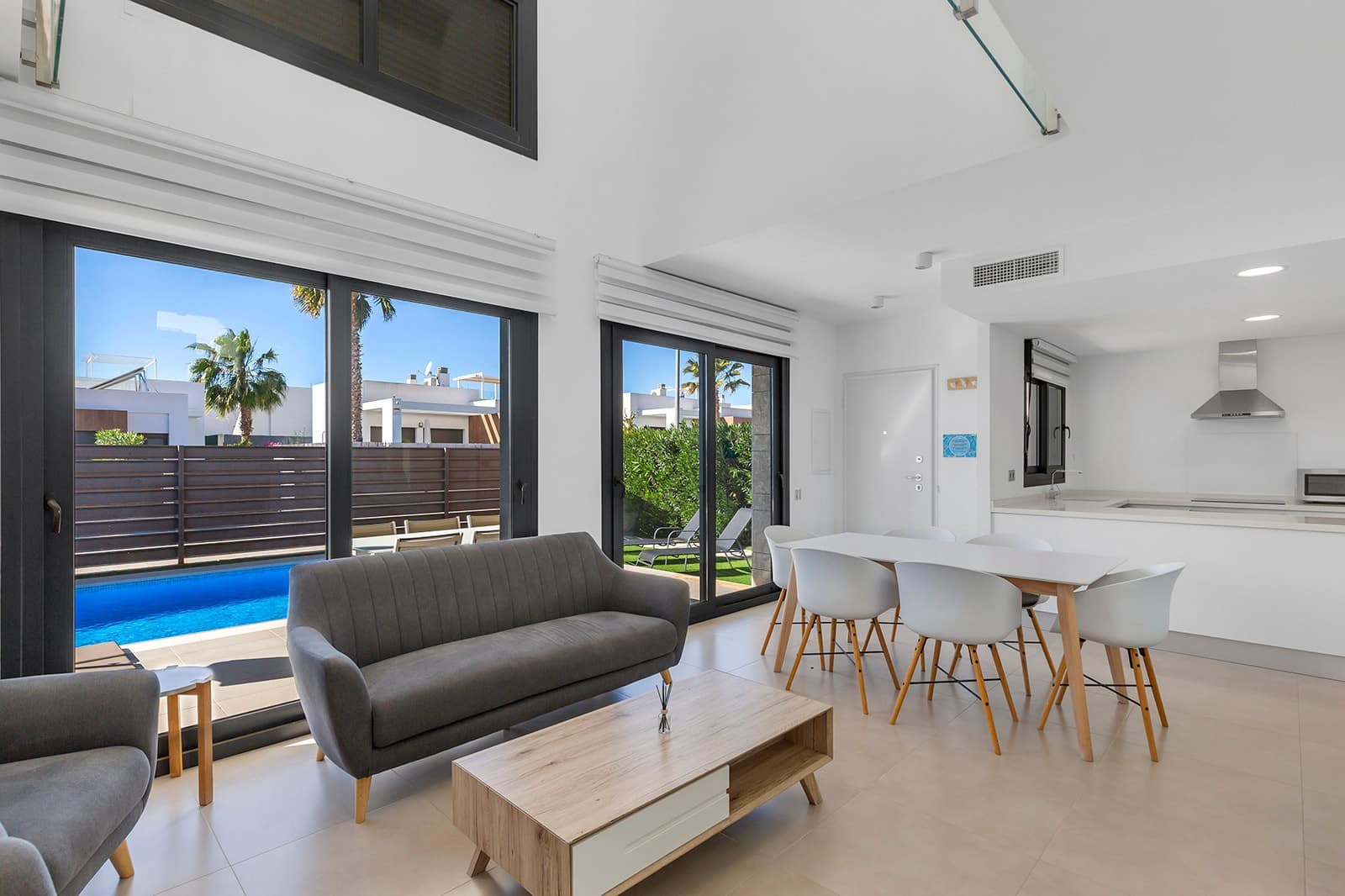 3 Zimmer Villa zu verkaufen in Vistabella mit Pool - 379.000 € (Ref: 9710938)