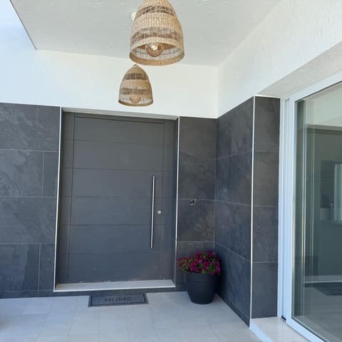 4 bedroom Villa for sale in Algorfa - € 949,950 (Ref: 9710943)