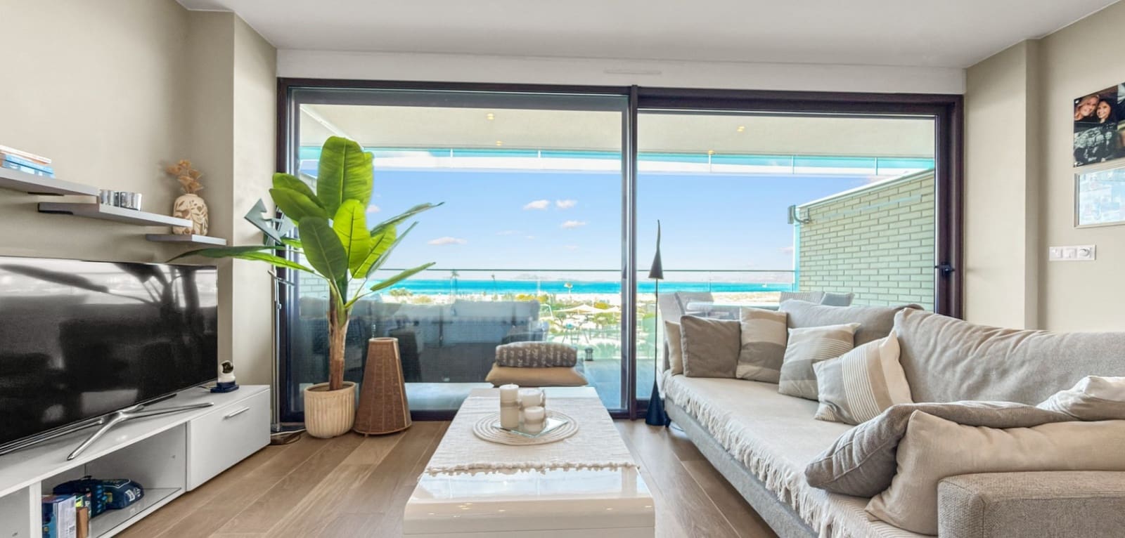 2 bedroom Apartment for sale in Playa Paraiso with pool - € 320,000 (Ref: 9753879)