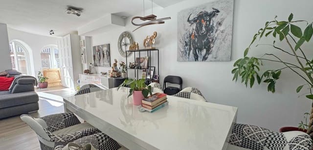 2 soverom Hus til salgs i Orihuela Costa, Orihuela med svømmebasseng - € 289 900 (Ref: 9753896)