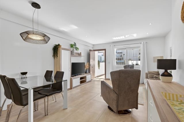 3 chambre Appartement à vendre à Torrevieja avec piscine garage - 259 000 € (Ref: 9753913)