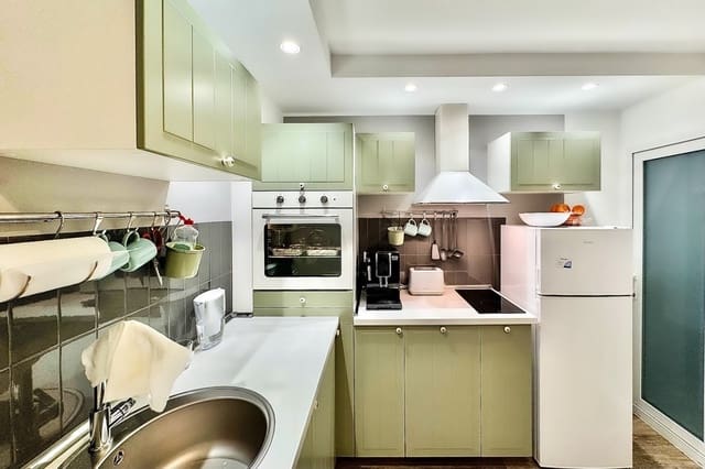 2 sovrum Lägenhet till salu i Alicante stad - 185 000 € (Ref: 9753916)