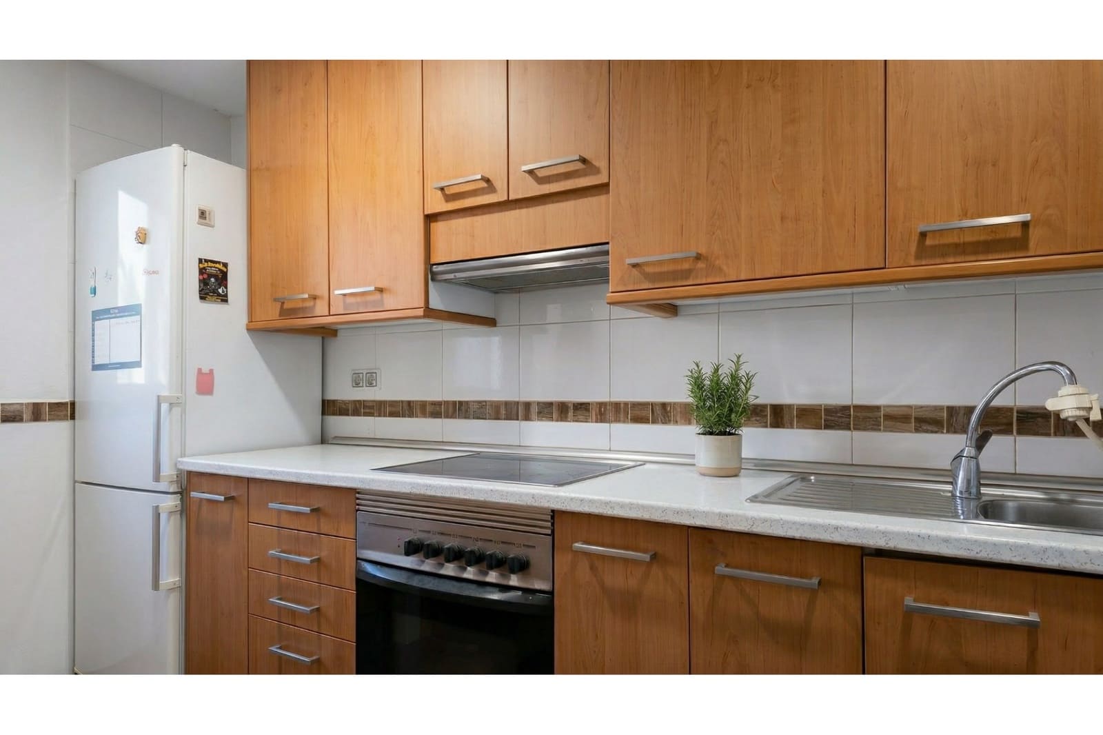 2 slaapkamer Appartement te koop in Alicante stad met zwembad garage - € 285.000 (Ref: 9753921)