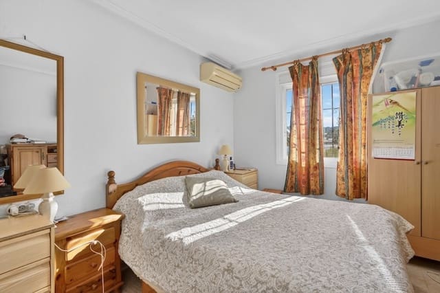 6 makuuhuone Huvila myytävänä paikassa Gran Alacant, Santa Pola mukana uima-altaan 
autotalli - 505 000 € (Ref: 9753922)