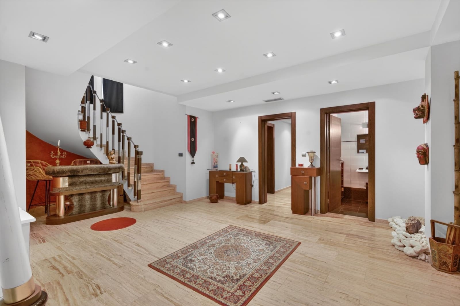 5 bedroom Villa for sale in Santa Pola with garage - € 749,000 (Ref: 9753930)