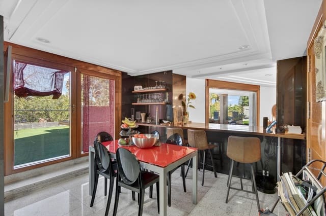 5 sypialnia Willa na sprzedaż w Elche / Elx z basenem garażem - 1 449 000 € (Ref: 9753932)