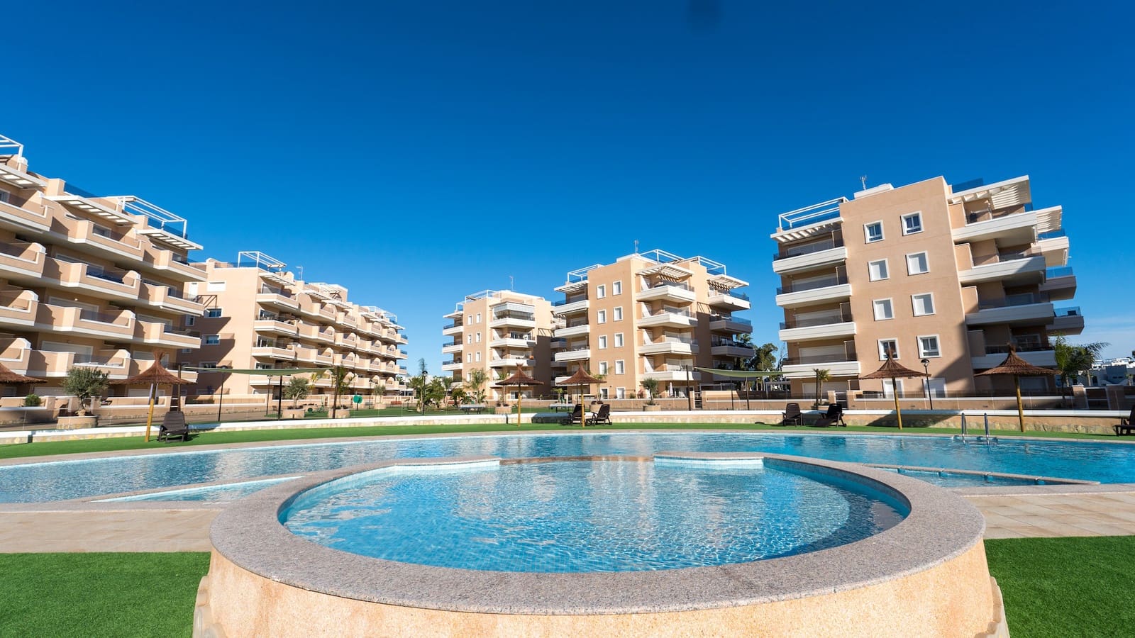 Apartamento de 3 habitaciones en Guardamar del Segura en venta - 395.000 € (Ref: 9753939)