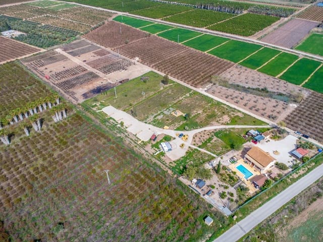 5 bedroom Finca/Country House for sale in Albatera with pool garage - € 750,000 (Ref: 9754011)