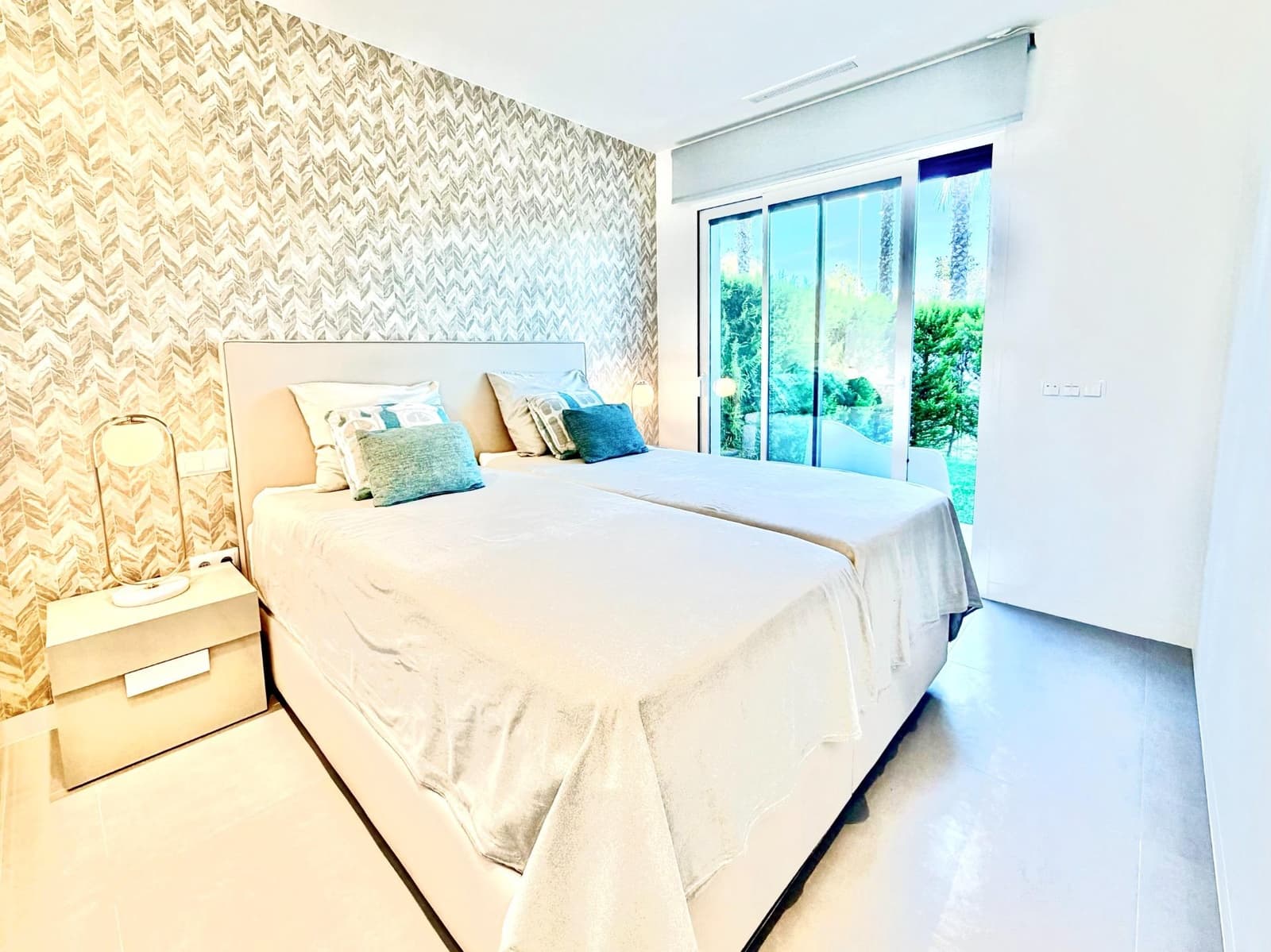 2 soveværelse Lejlighed til salg i Orihuela med swimmingpool garage - € 415.000 (Ref: 9754054)