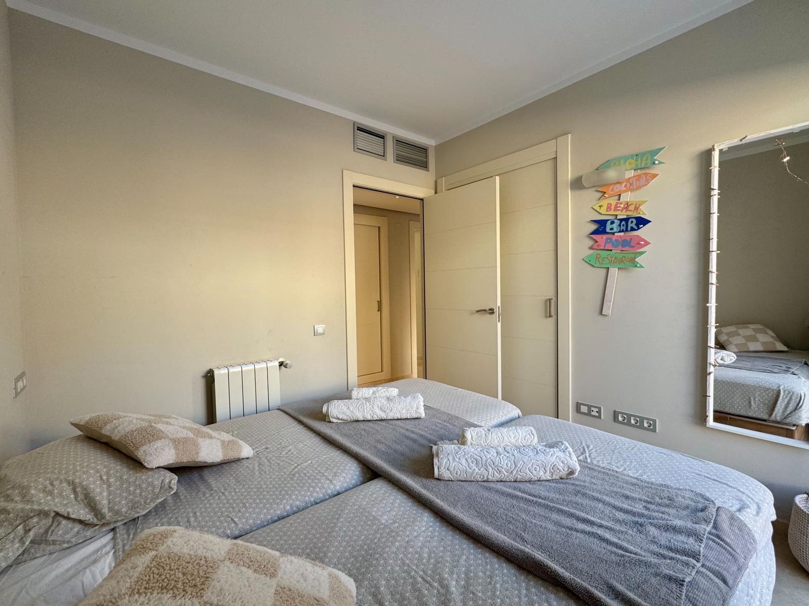 Chalet de 3 habitaciones en Orihuela en venta con piscina garaje - 459.000 € (Ref: 9754119)