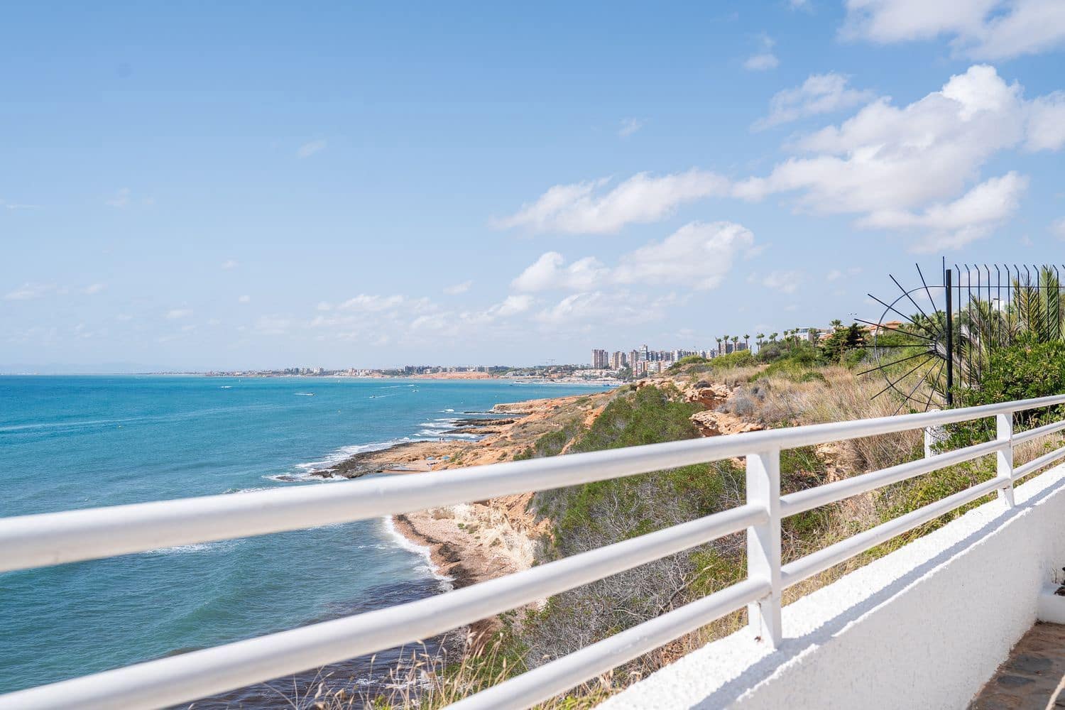 2 soveværelse Lejlighed til salg i Cabo Roig med swimmingpool garage - € 425.000 (Ref: 9754125)