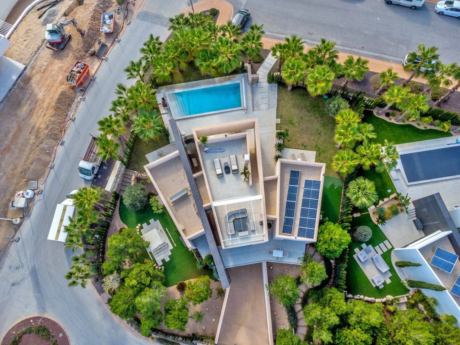 3 soveværelse Villa til salg i Orihuela med swimmingpool - € 1.195.000 (Ref: 9754131)