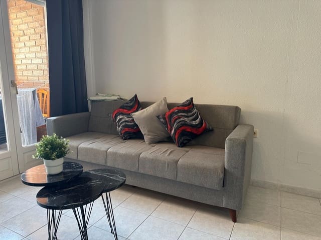 2 Zimmer Apartment zu verkaufen in Torrevieja mit Pool Garage - 124.900 € (Ref: 9754134)