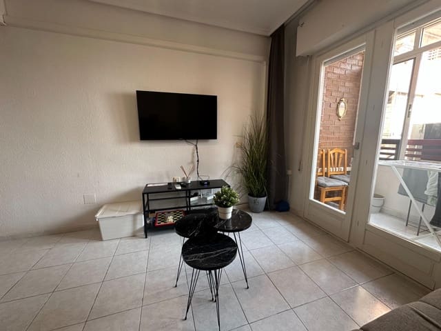 2 Zimmer Apartment zu verkaufen in Torrevieja mit Pool Garage - 124.900 € (Ref: 9754134)