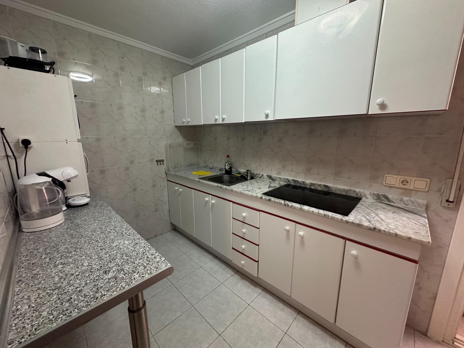 2 Zimmer Apartment zu verkaufen in Torrevieja mit Pool Garage - 124.900 € (Ref: 9754134)