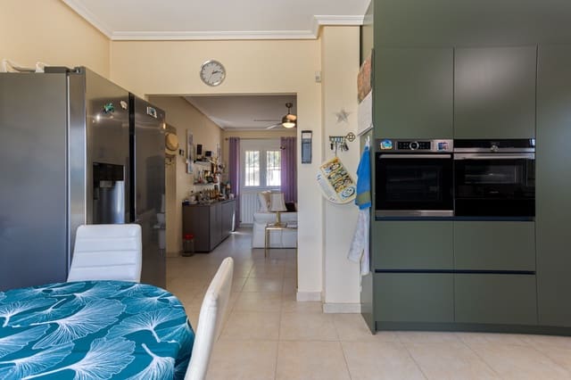 4 soveværelse Villa til salg i La Zarza, Pinoso med swimmingpool - € 385.000 (Ref: 9754244)