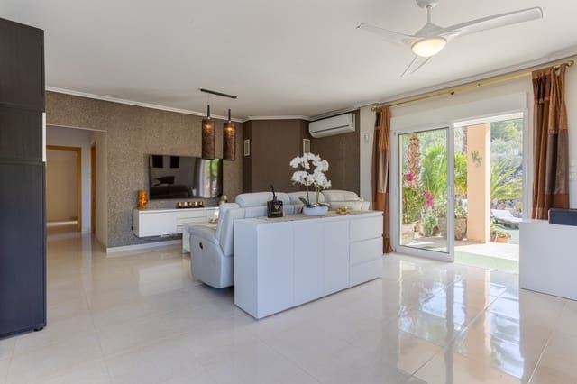 3 soveværelse Villa til salg i La Zarza, Pinoso med swimmingpool garage - € 450.000 (Ref: 9754246)