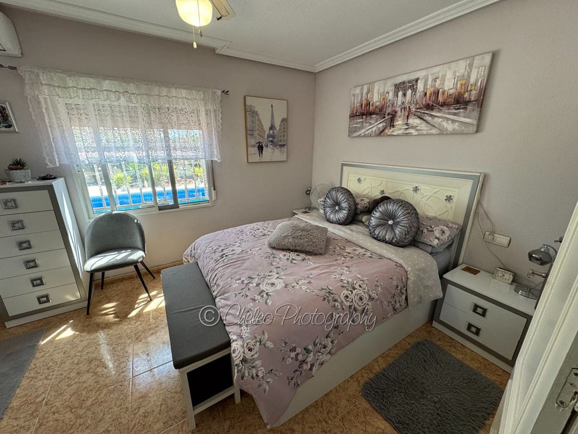 3 makuuhuone Huvila myytävänä paikassa Catral mukana uima-altaan - 379 995 € (Ref: 9793865)