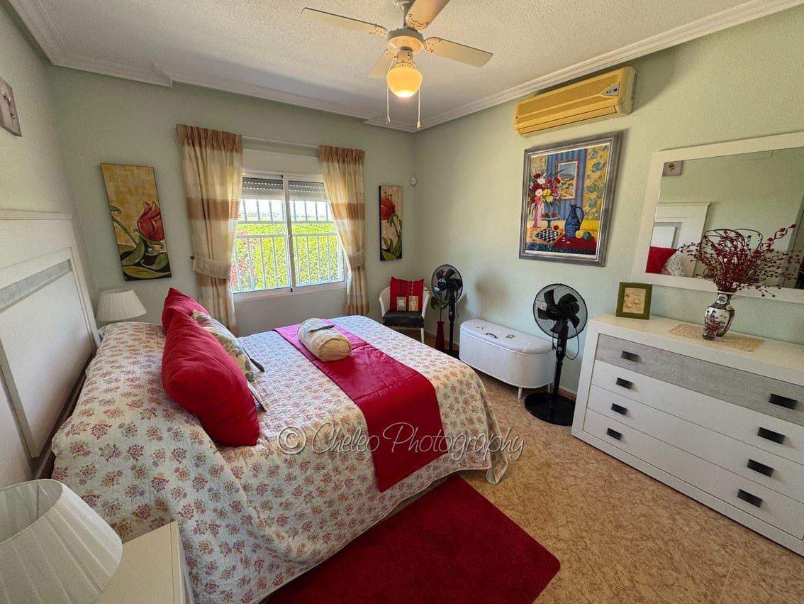 3 makuuhuone Huvila myytävänä paikassa Catral mukana uima-altaan - 379 995 € (Ref: 9793865)