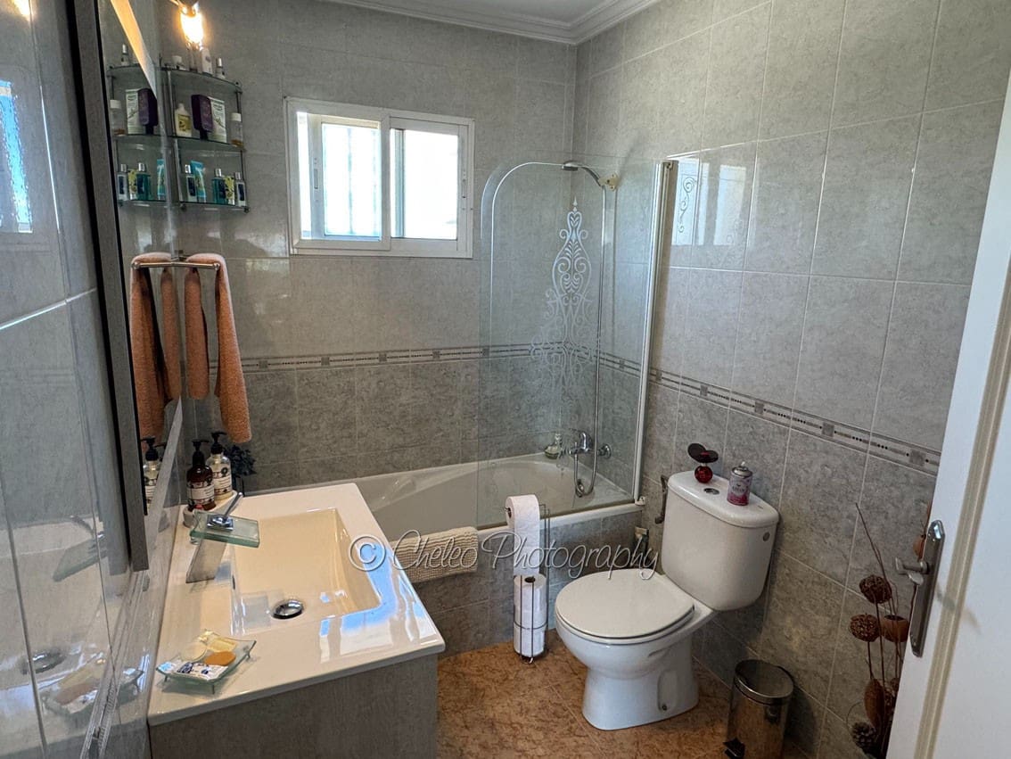 3 makuuhuone Huvila myytävänä paikassa Catral mukana uima-altaan - 379 995 € (Ref: 9793865)