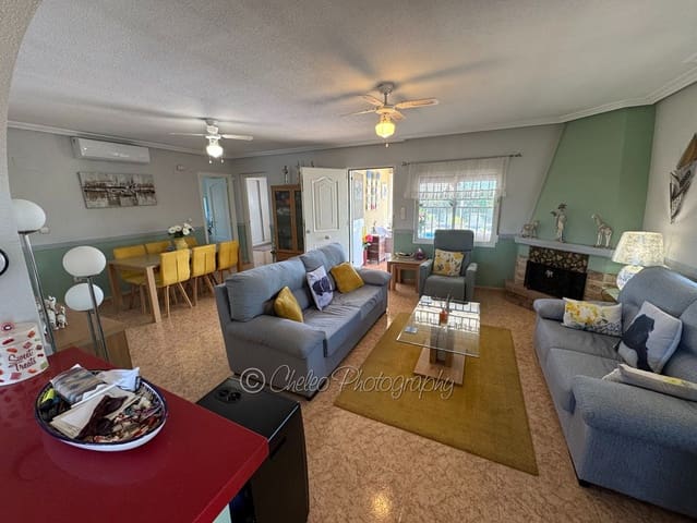 3 makuuhuone Huvila myytävänä paikassa Catral mukana uima-altaan - 379 995 € (Ref: 9793865)