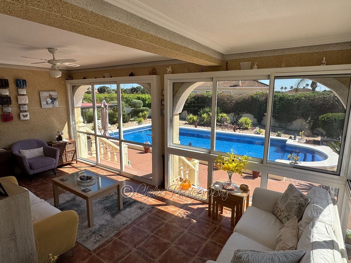 3 makuuhuone Huvila myytävänä paikassa Catral mukana uima-altaan - 379 995 € (Ref: 9793865)