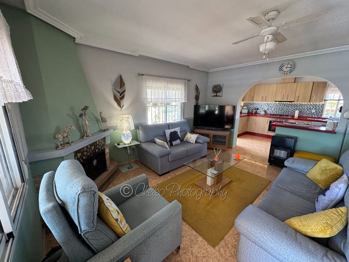 3 makuuhuone Huvila myytävänä paikassa Catral mukana uima-altaan - 379 995 € (Ref: 9793865)