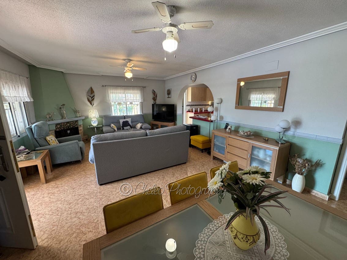 3 makuuhuone Huvila myytävänä paikassa Catral mukana uima-altaan - 379 995 € (Ref: 9793865)