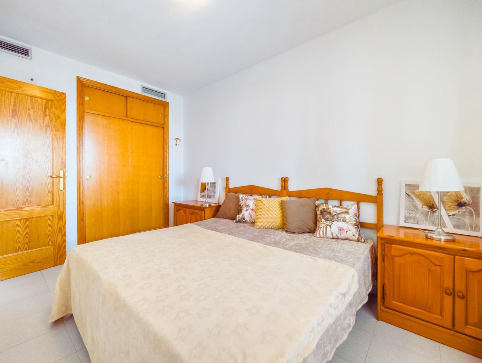 1 soverom Leilighet til salgs i Torrevieja med svømmebasseng - € 125 000 (Ref: 9793880)
