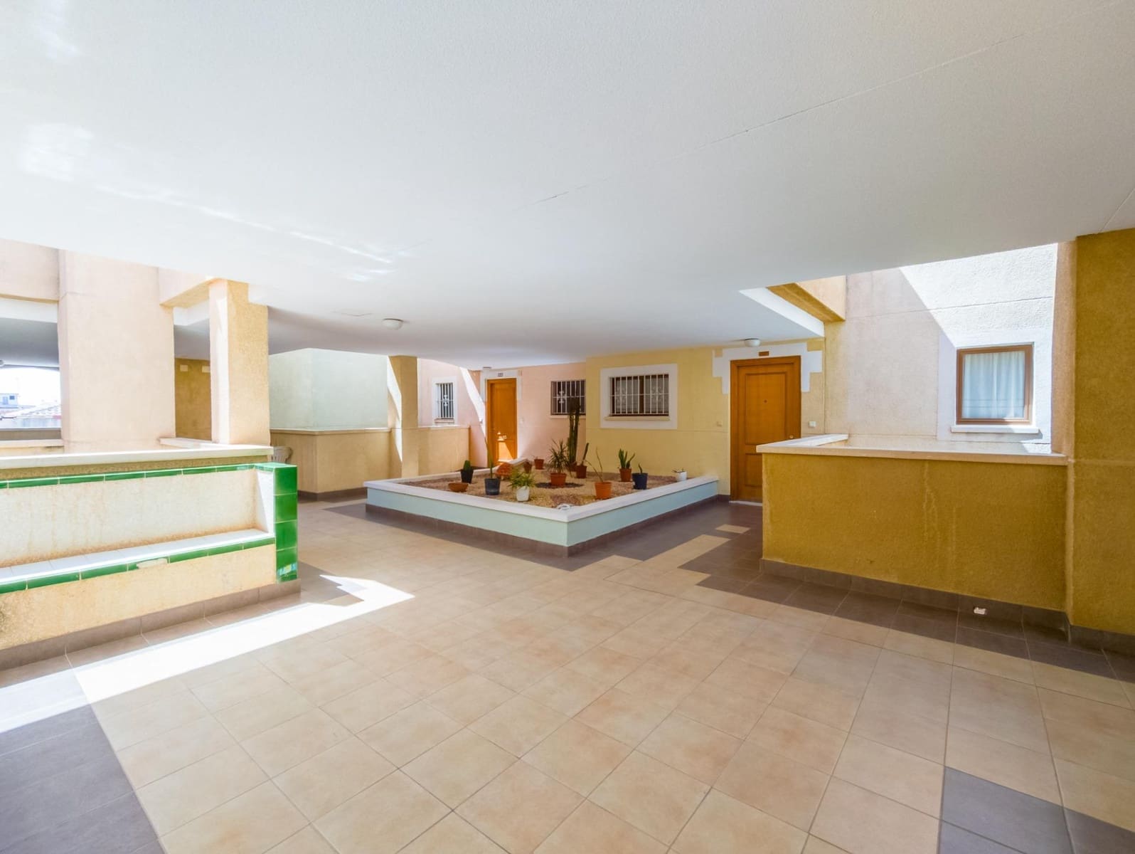 1 soverom Leilighet til salgs i Torrevieja med svømmebasseng - € 125 000 (Ref: 9793880)