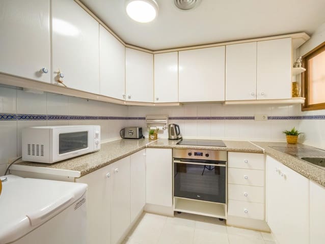 1 chambre Appartement à vendre à Torrevieja avec piscine - 125 000 € (Ref: 9793880)