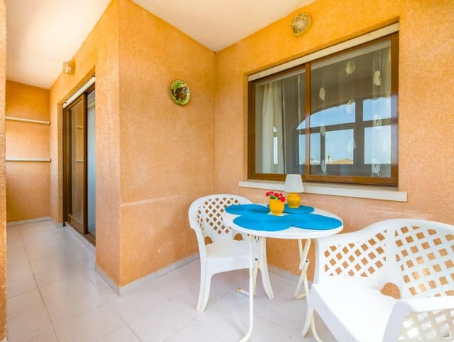 1 chambre Appartement à vendre à Torrevieja avec piscine - 125 000 € (Ref: 9793880)