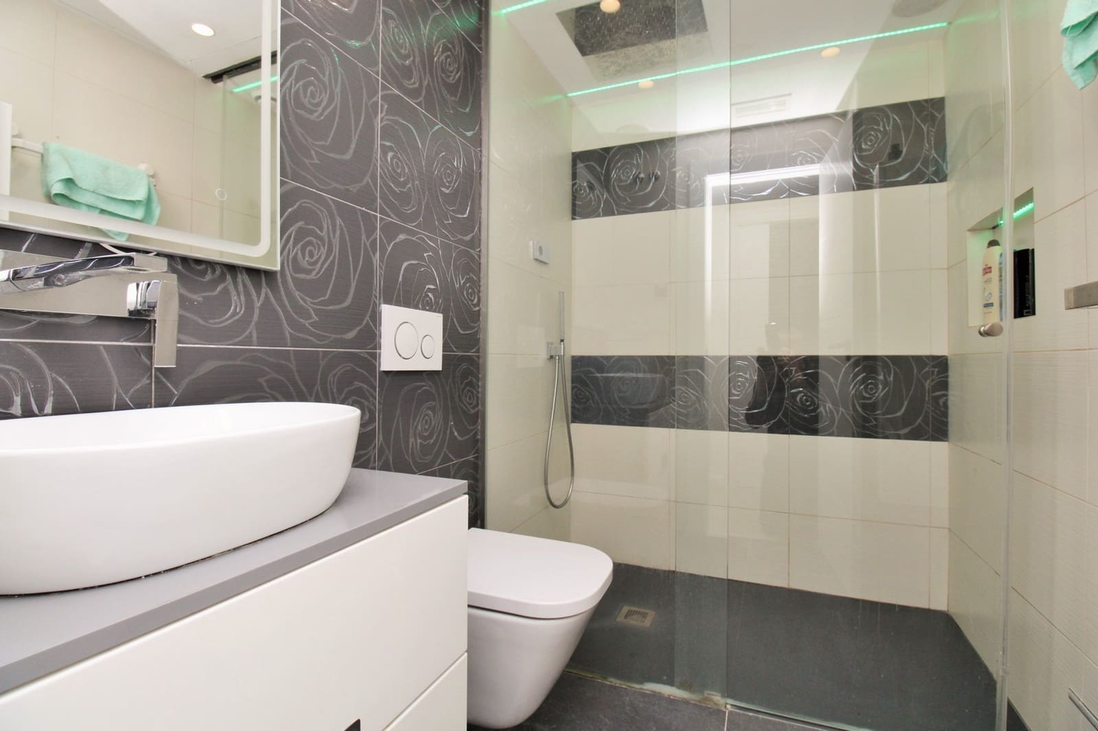 3 slaapkamer Appartement te koop in Torrevieja - € 280.000 (Ref: 9793887)