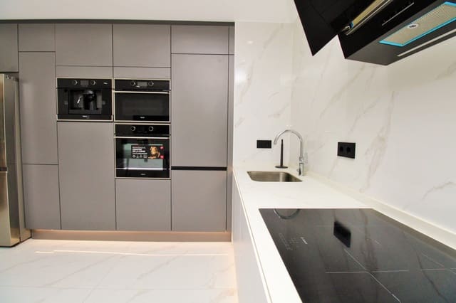 3 slaapkamer Appartement te koop in Torrevieja - € 280.000 (Ref: 9793887)