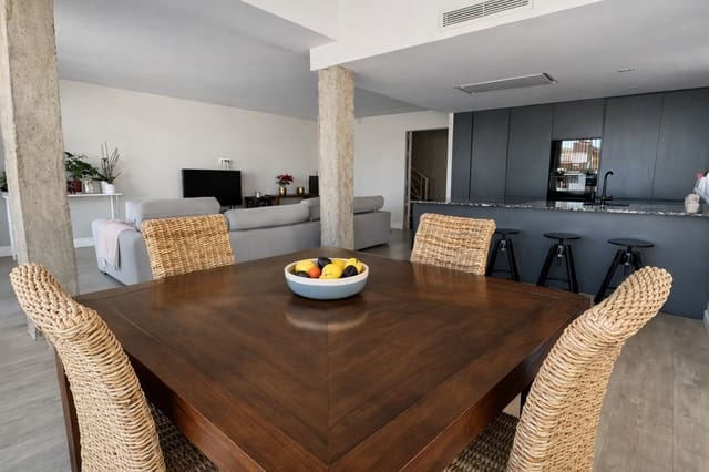 3 bedroom Townhouse for sale in Polop with pool garage - € 399,000 (Ref: 9793894)