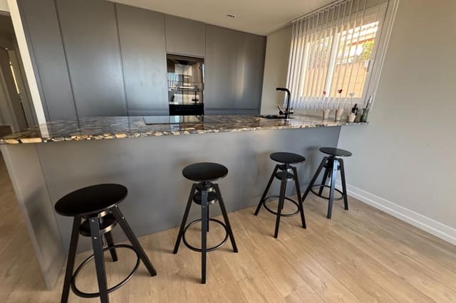 3 bedroom Townhouse for sale in Polop with pool garage - € 399,000 (Ref: 9793894)