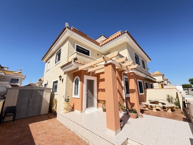 3 soveværelse Byhus til salg i Torre de la Horadada, Pilar de la Horadada - € 210.000 (Ref: 9836063)