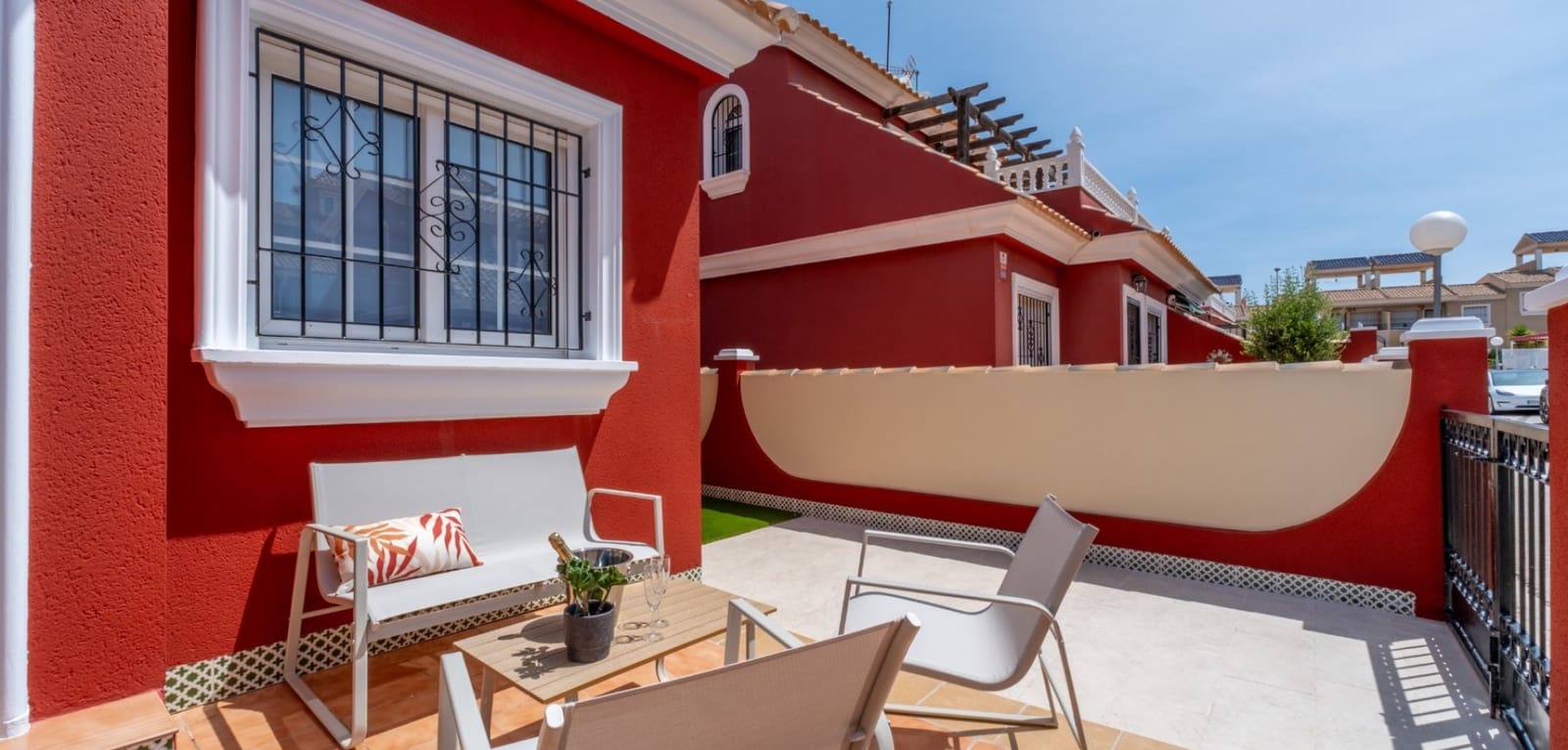 3 bedroom Villa for sale in Orihuela Costa with pool - € 269,000 (Ref: 9836075)