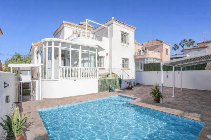 4 bedroom Villa for sale in Orihuela Costa with pool garage - € 414,950 (Ref: 9836115)