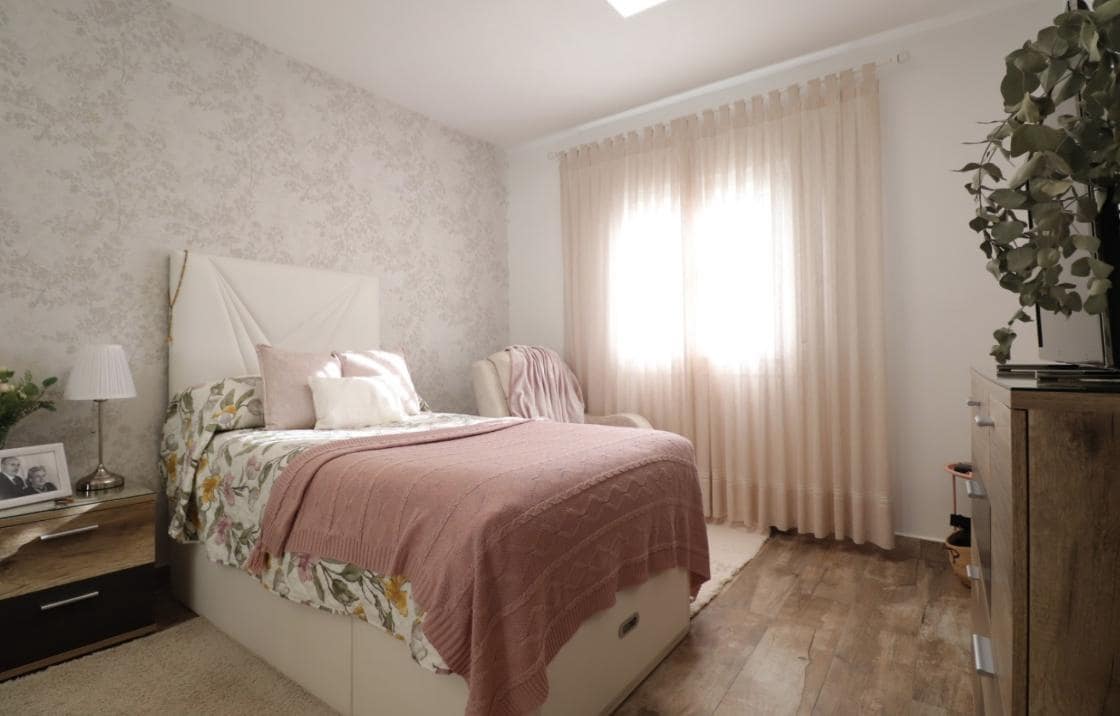 4 bedroom Villa for sale in Orihuela Costa with pool garage - € 414,950 (Ref: 9836115)