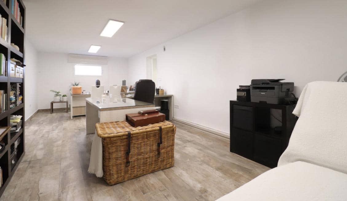 4 bedroom Villa for sale in Orihuela Costa with pool garage - € 414,950 (Ref: 9836115)