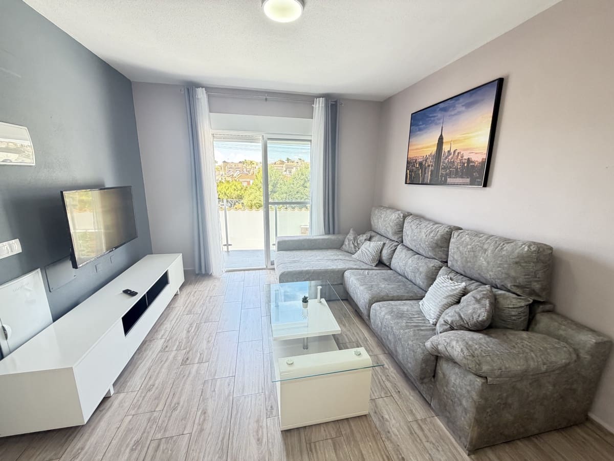 3 bedroom Villa for sale in Villamartin - € 260,000 (Ref: 9856202)