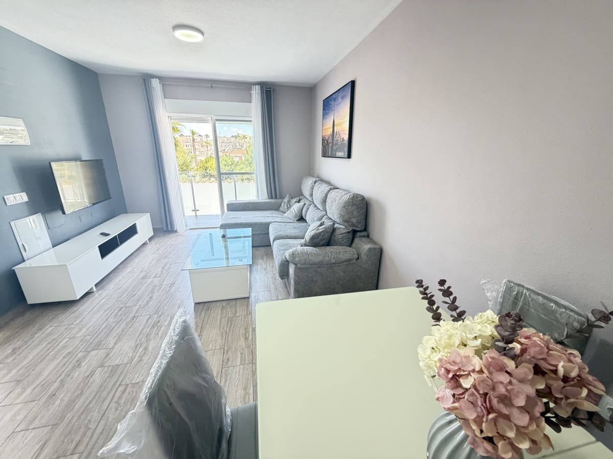 3 bedroom Villa for sale in Villamartin - € 260,000 (Ref: 9856202)