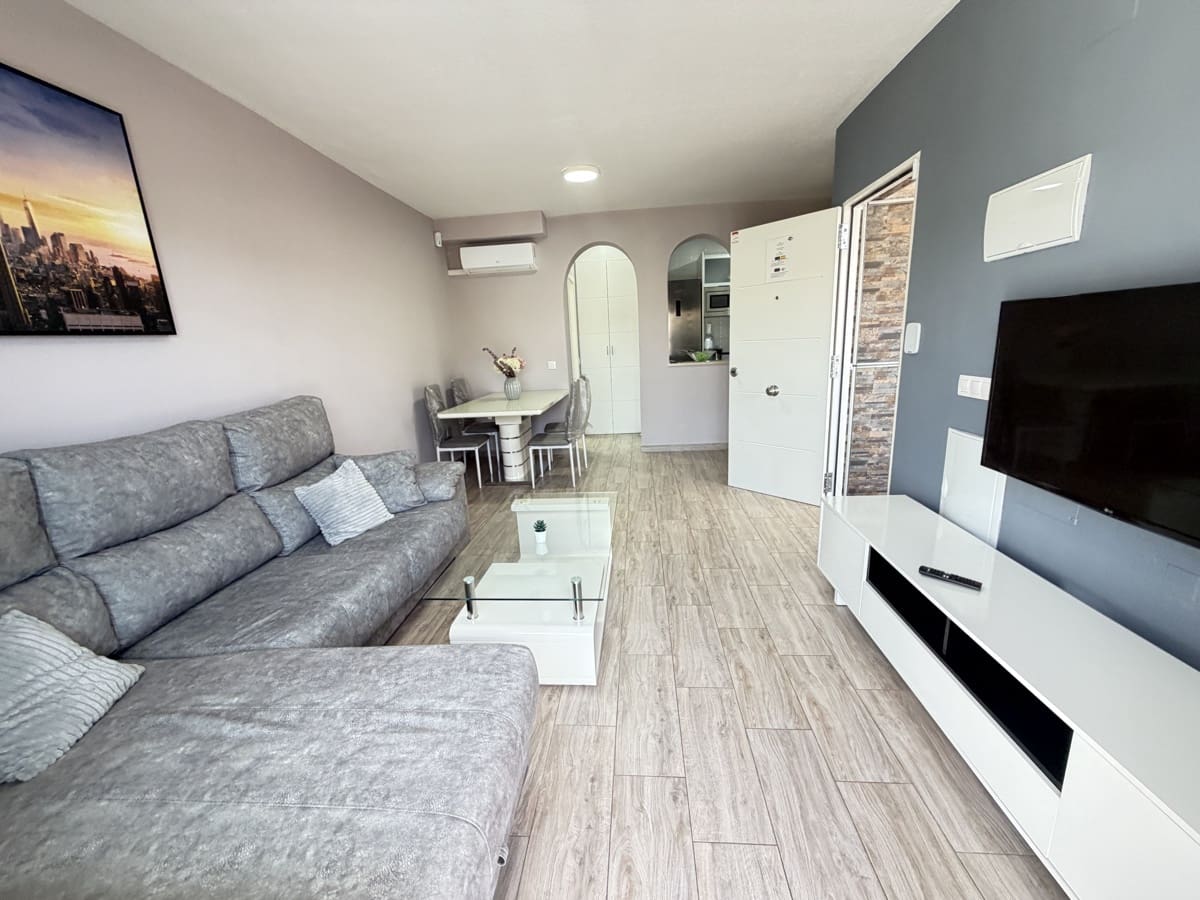 3 bedroom Villa for sale in Villamartin - € 260,000 (Ref: 9856202)
