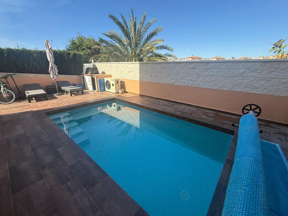 1 camera da letto Villetta Bifamiliare in vendita in Playa Flamenca - 299.999 € (Rif: 9866099)