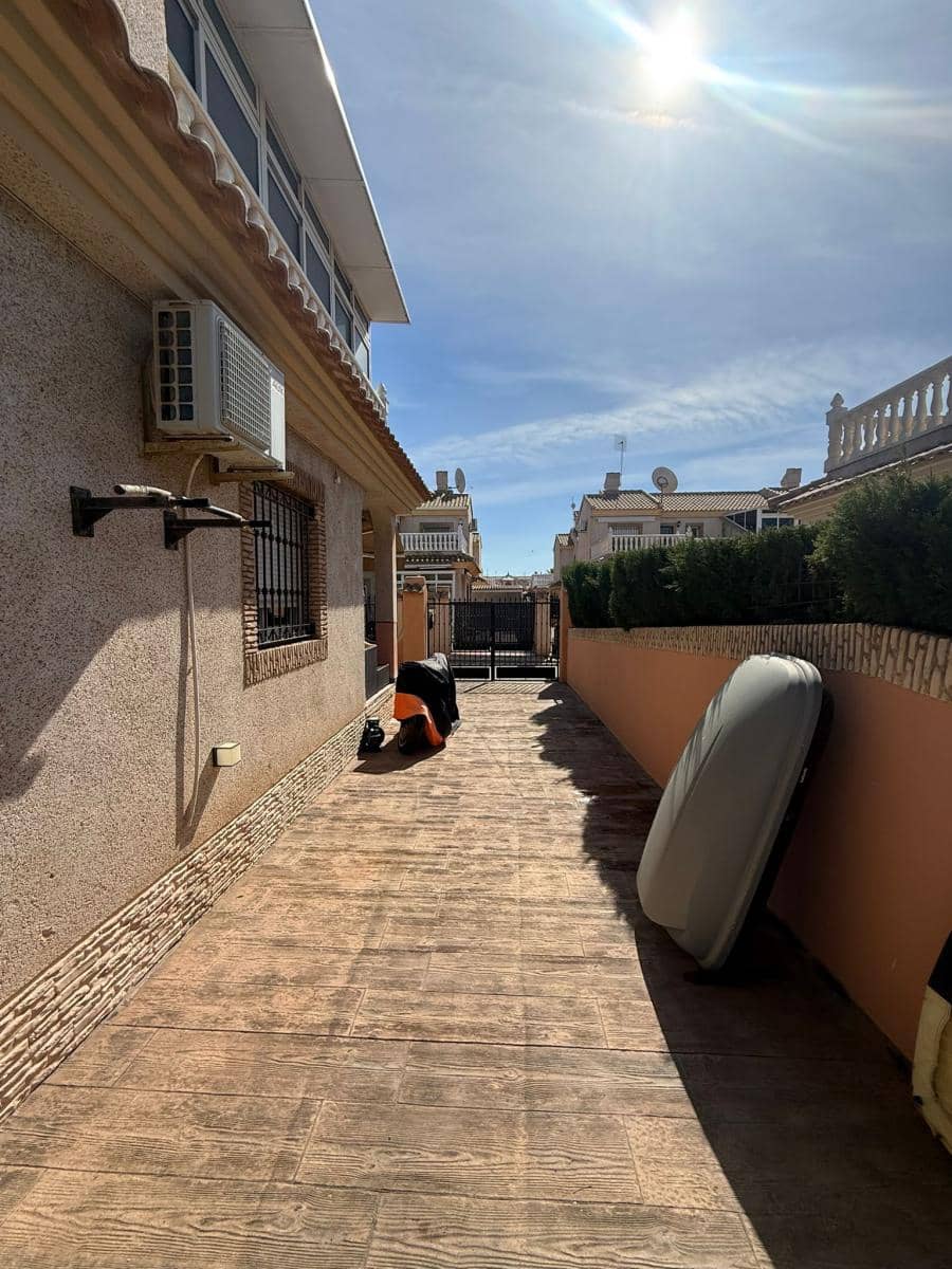 1 camera da letto Villetta Bifamiliare in vendita in Playa Flamenca - 299.999 € (Rif: 9866099)