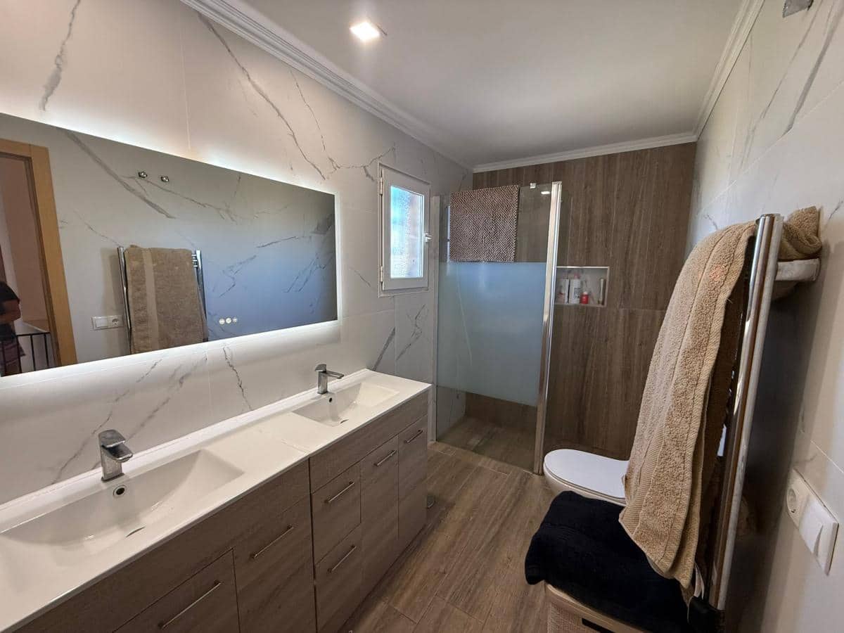 1 camera da letto Villetta Bifamiliare in vendita in Playa Flamenca - 299.999 € (Rif: 9866099)