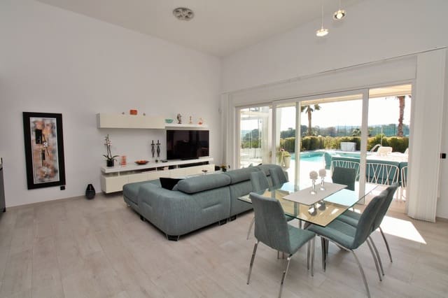 3 sypialnia Willa na sprzedaż w Torrevieja - 559 900 € (Ref: 9906225)
